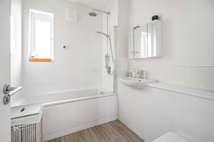 Photo 24- click for photo gallery